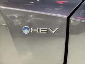 Toyota C-HR (2024) thumbnail 8