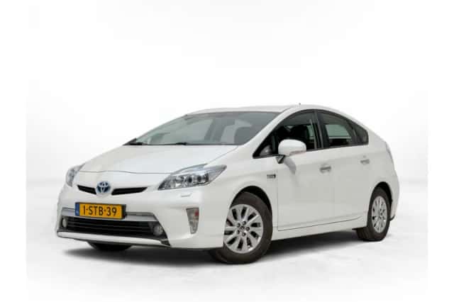 Toyota Prius (2013) thumbnail 1