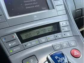 Toyota Prius (2013) thumbnail 23