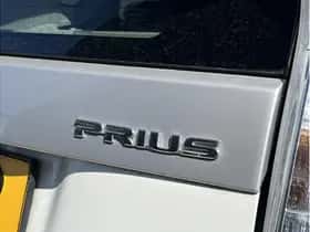 Toyota Prius (2013) thumbnail 24