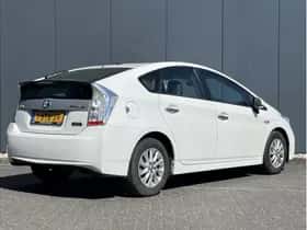 Toyota Prius (2013) thumbnail 4
