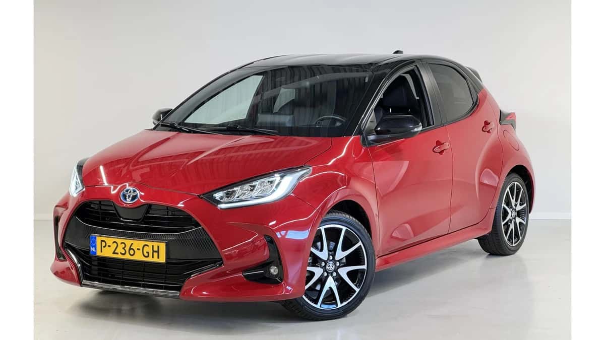Toyota Yaris (2022) — foto 1