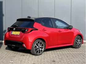 Toyota Yaris (2022) thumbnail 3
