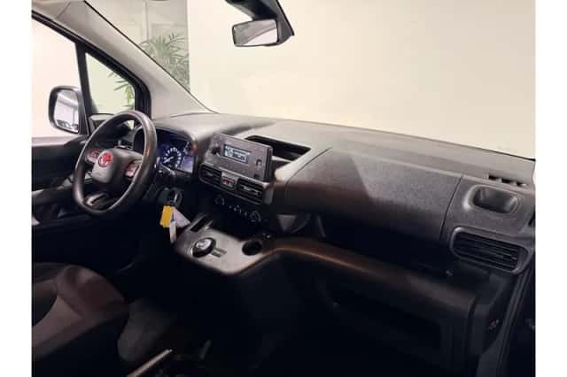 Toyota Proace (2020) thumbnail 2
