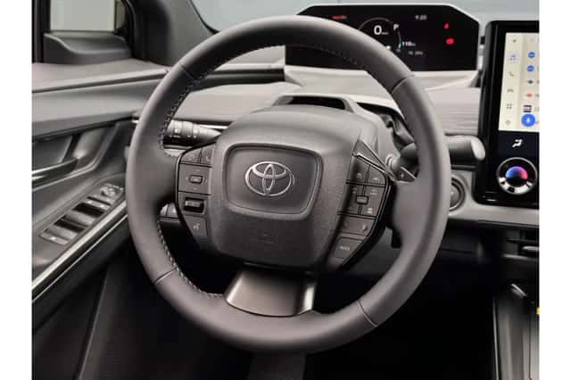 Toyota C-HR+ (2026) thumbnail 4
