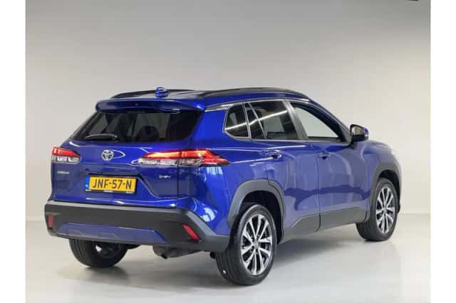 Toyota Corolla (2024) thumbnail 3