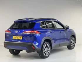 Toyota Corolla (2024) thumbnail 3