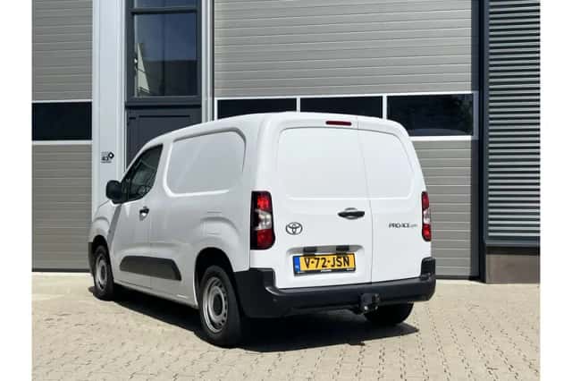 Toyota Proace (2024) thumbnail 5