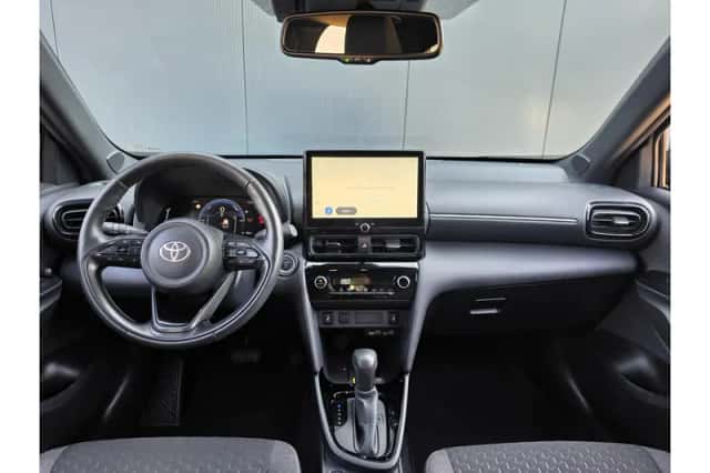 Toyota Yaris Cross (2024) thumbnail 2