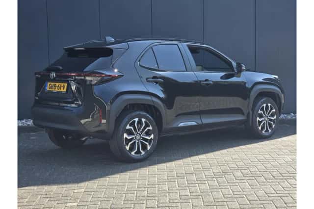 Toyota Yaris Cross (2024) thumbnail 3