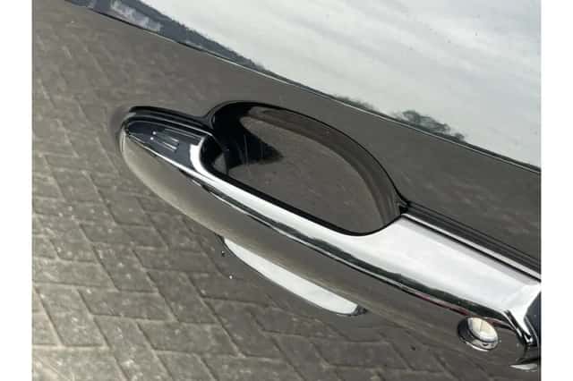Toyota RAV4 (2019) thumbnail 6