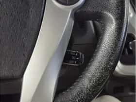 Toyota Prius (2012) thumbnail 21