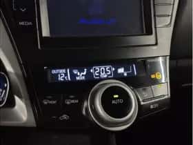 Toyota Prius (2012) thumbnail 23