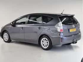 Toyota Prius (2012) thumbnail 5