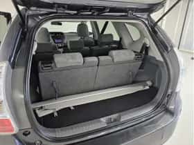 Toyota Prius (2012) thumbnail 9