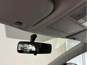 Toyota Auris (2013) thumbnail 15