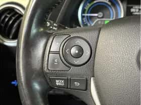 Toyota Auris (2013) thumbnail 16