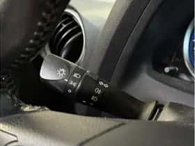 Toyota Auris (2013) thumbnail 18