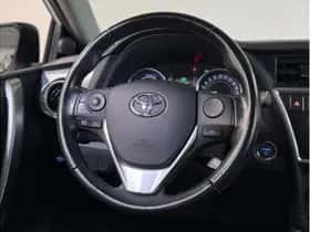 Toyota Auris (2013) thumbnail 4