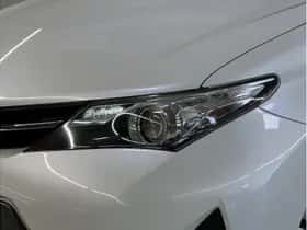Toyota Auris (2013) thumbnail 6