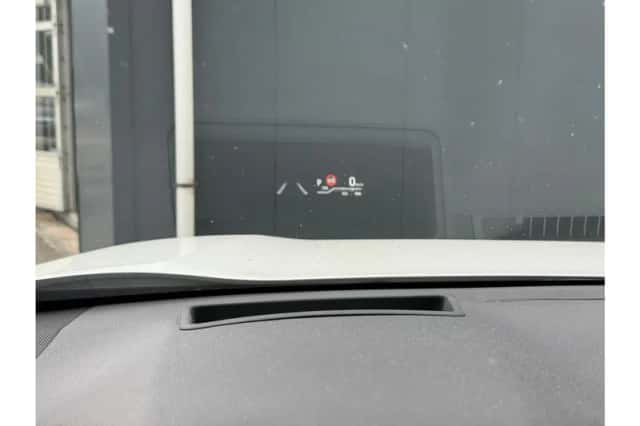 Toyota RAV4 (2024) thumbnail 6