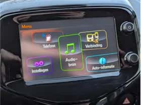 Toyota Aygo (2016) thumbnail 23