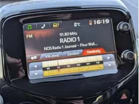 Toyota Aygo (2016) thumbnail 25