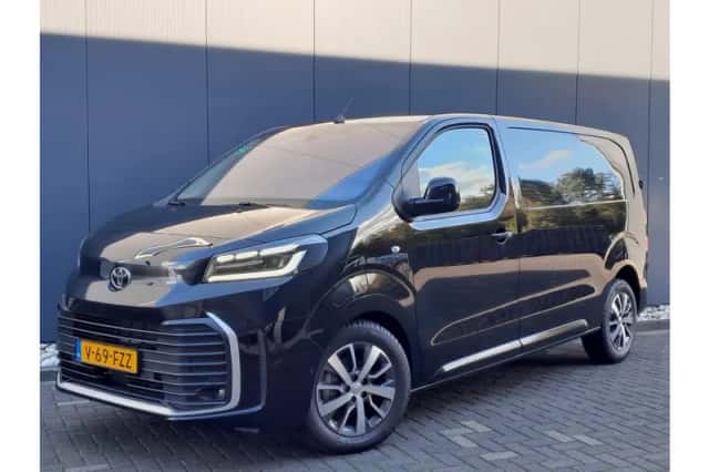Toyota Proace (2024) thumbnail 1