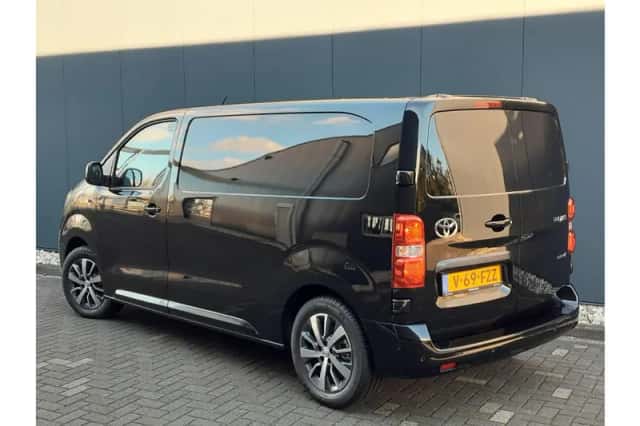 Toyota Proace (2024) thumbnail 4
