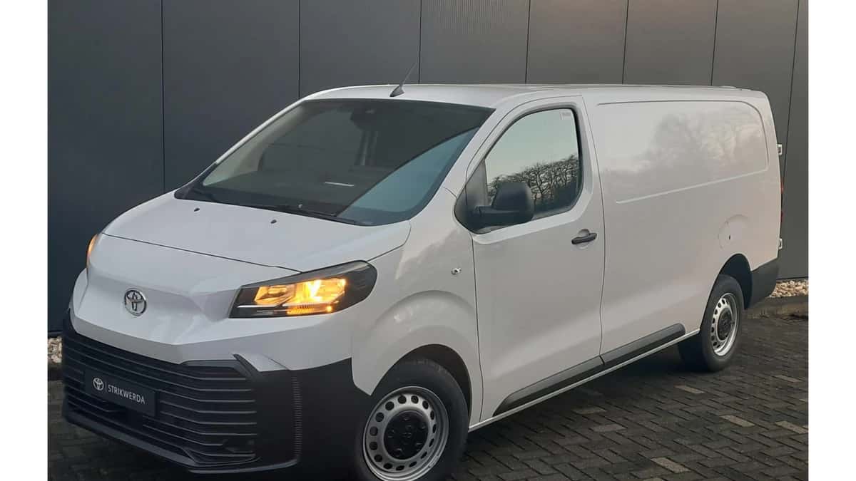 Toyota Proace (2024) — foto 1