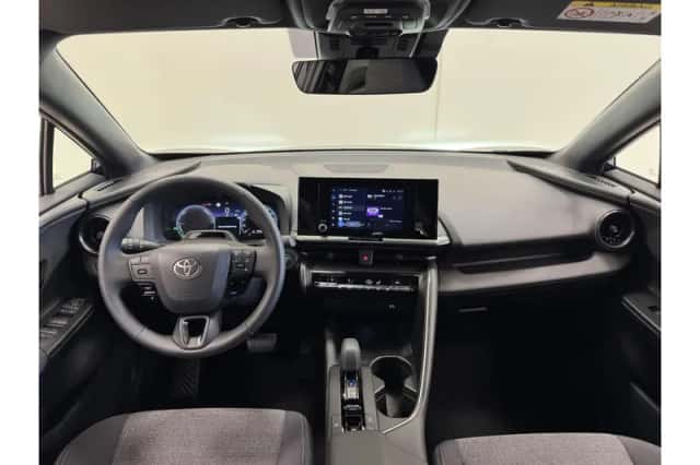 Toyota C-HR (2025) thumbnail 2