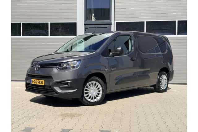 Toyota Proace (2024) thumbnail 1