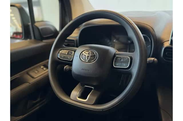 Toyota Proace (2024) thumbnail 3