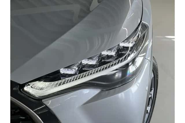 Toyota Corolla (2023) thumbnail 4