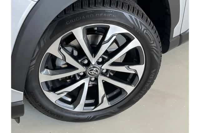 Toyota Corolla (2023) thumbnail 5