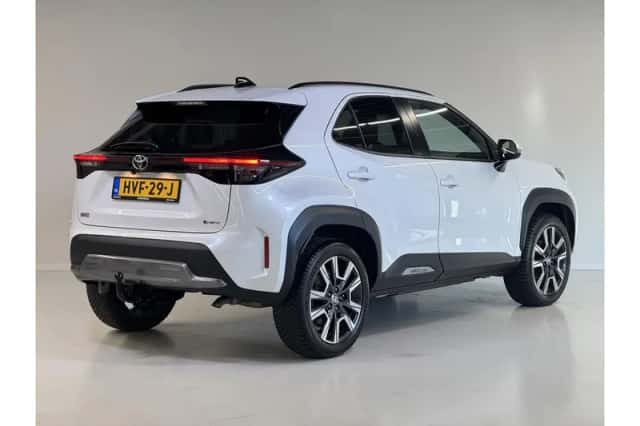 Toyota Yaris Cross (2025) thumbnail 3
