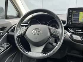 Toyota C-HR (2021) thumbnail 13