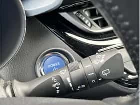 Toyota C-HR (2021) thumbnail 27