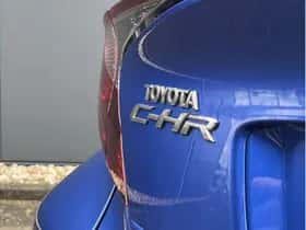 Toyota C-HR (2021) thumbnail 10