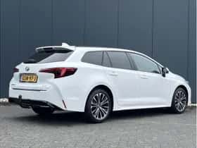 Toyota Corolla (2024) thumbnail 4