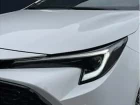 Toyota Corolla (2024) thumbnail 5