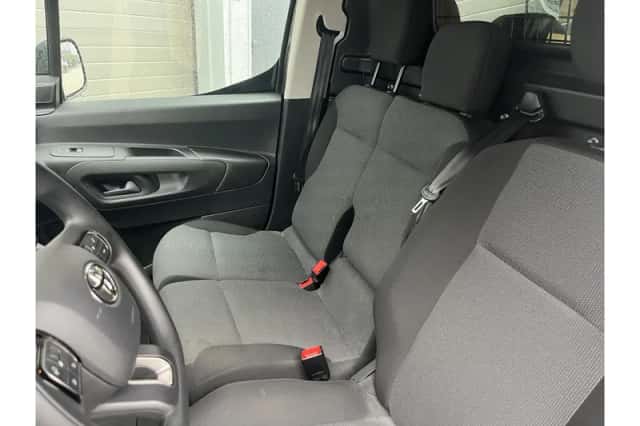 Toyota Proace (2023) thumbnail 2