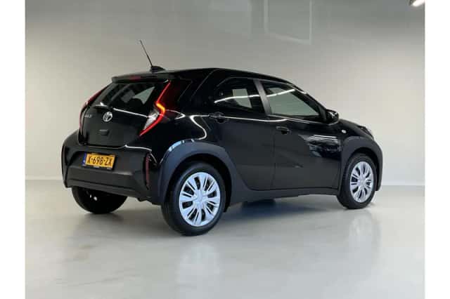 Toyota Aygo X (2024) thumbnail 3