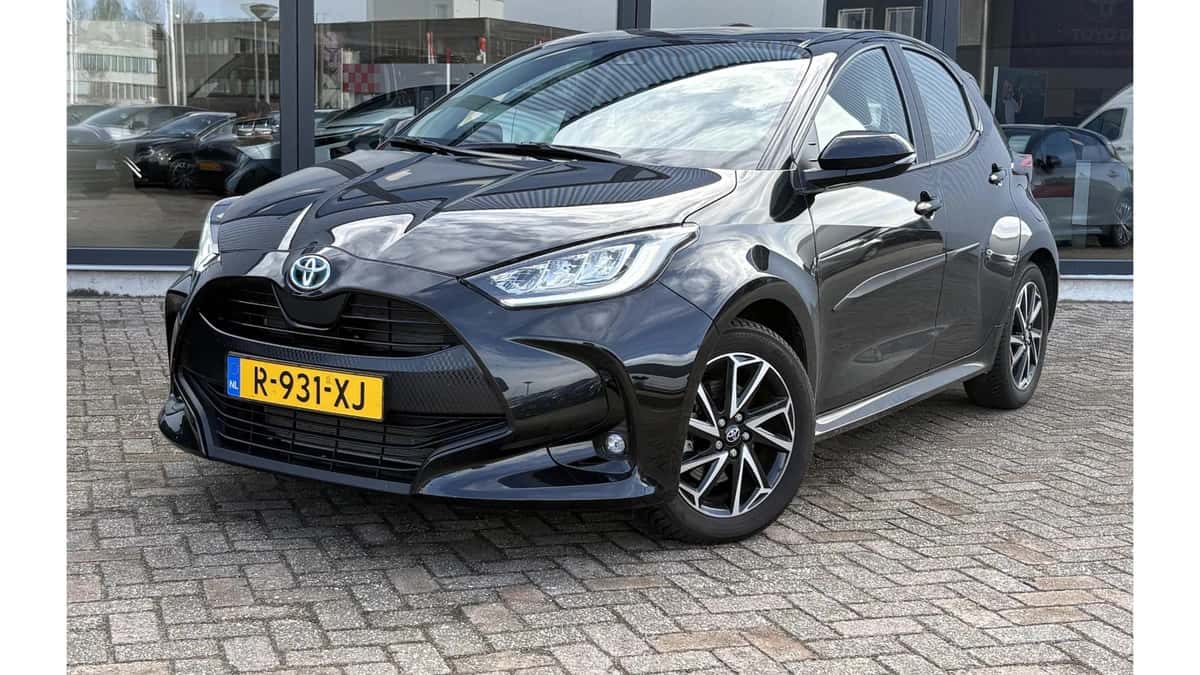 Toyota Yaris (2022) — foto 1