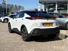 Toyota C-HR (2025) thumbnail 4