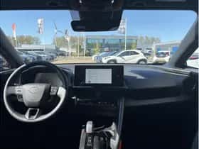 Toyota C-HR (2025) thumbnail 10