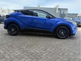 Toyota C-HR (2017) thumbnail 5