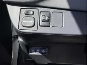 Toyota Yaris (2019) thumbnail 13