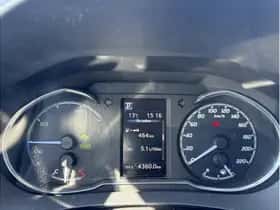 Toyota Yaris (2019) thumbnail 14