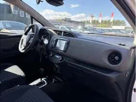 Toyota Yaris (2019) thumbnail 8
